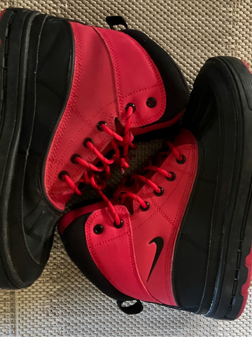 Nike ACG Red and Black Boys High-Top Boots